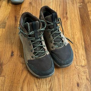 TEVA Grandview GTX 9.5